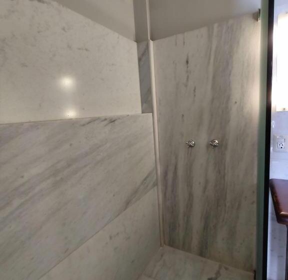 Deniz Manzaralı Balkonlu Delüks Oda, Villa Salvador