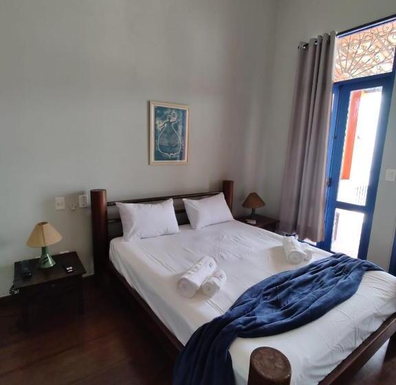 اتاق لوکس با بالکن و چشمانداز دریا, Villa Salvador