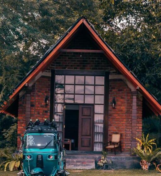 패밀리 룸, Gagees Lake View Cabana