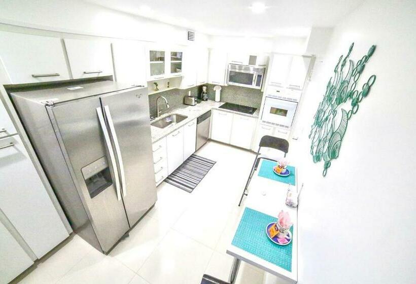 شقة دور أخير غرفة نوم واحدة, Beautiful Penthouse Condo With Stunning Views Of Both Ocean And City