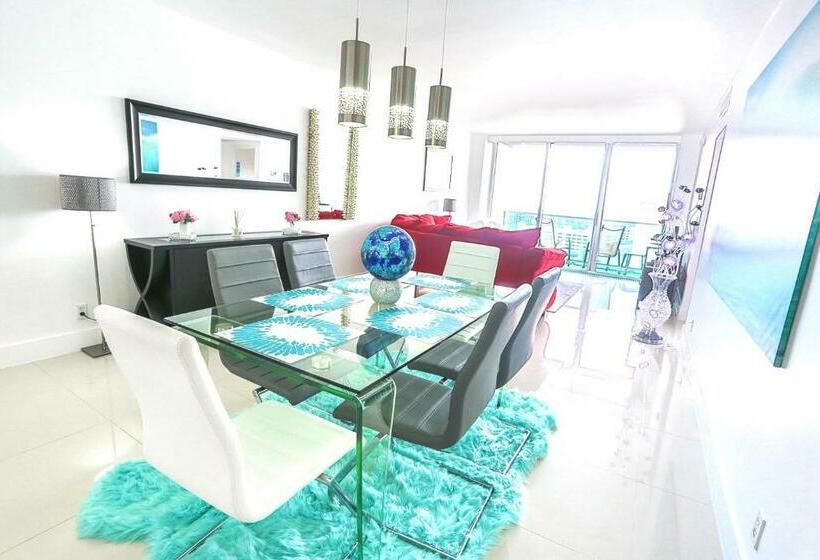 1침실 펜트하우스 아파트, Beautiful Penthouse Condo With Stunning Views Of Both Ocean And City