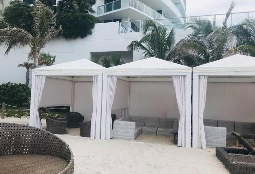 1침실 펜트하우스 아파트, Beautiful Penthouse Condo With Stunning Views Of Both Ocean And City