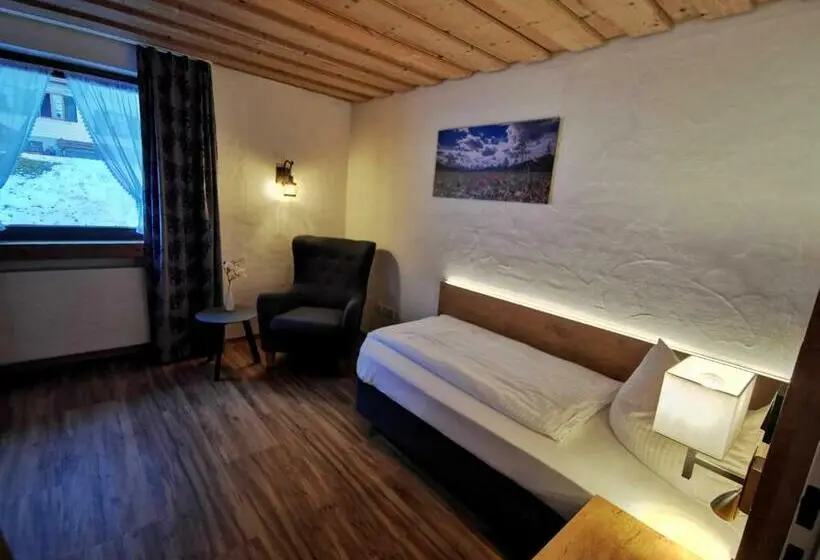 Standard Yhden Hengen Huone, Gasthof & Hotel Zur Post