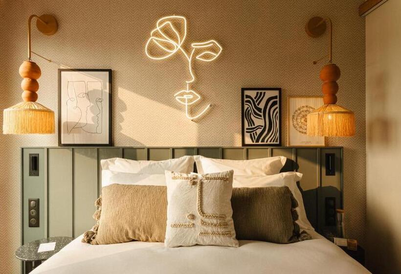 Classic room with balcony, Bloom House Hôtel & Spa