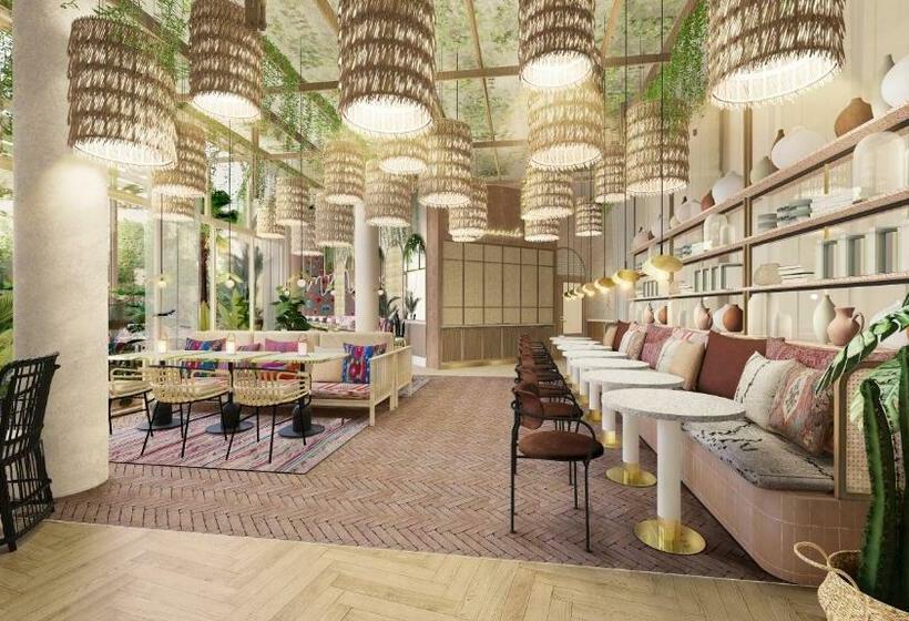 Classic room with balcony, Bloom House Hôtel & Spa