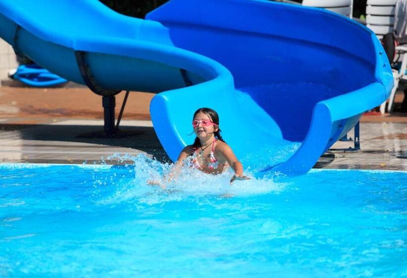 غرفة قياسية ثلاثية, Minerva