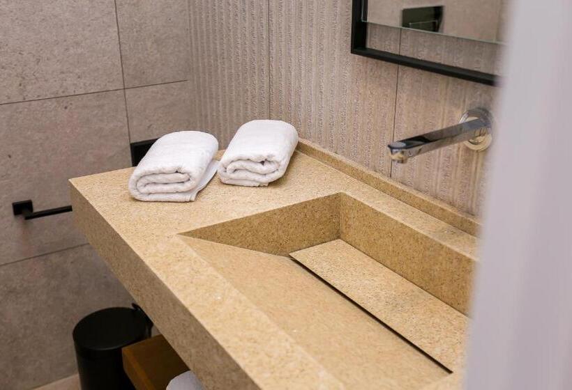 سوییت جونیور با چشم‌انداز دریا, Nassau