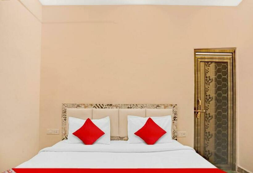 חדר קלאסי לשלושה, Flagship Siddhi Banquet And Hall