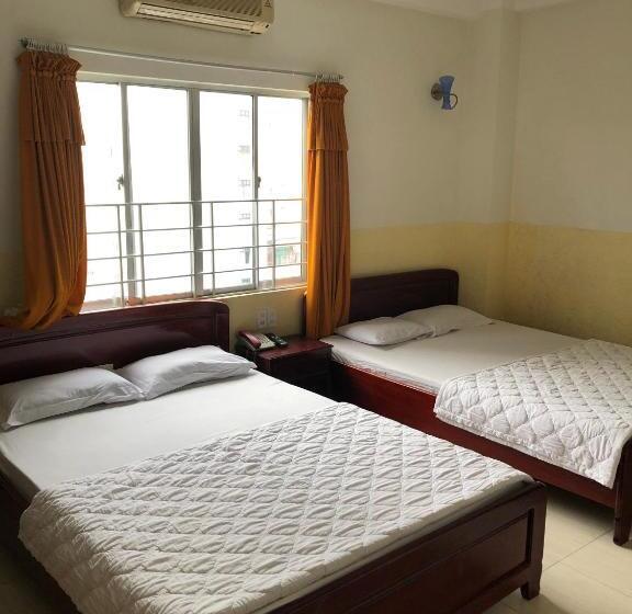 اتاق خانوادگی, Khách Sạn Khánh Nhung