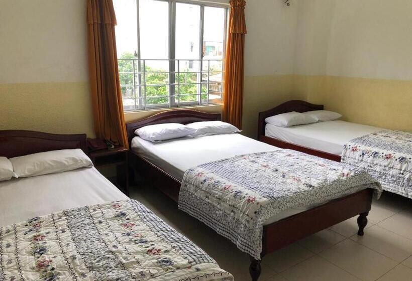 اتاق خانوادگی, Khách Sạn Khánh Nhung