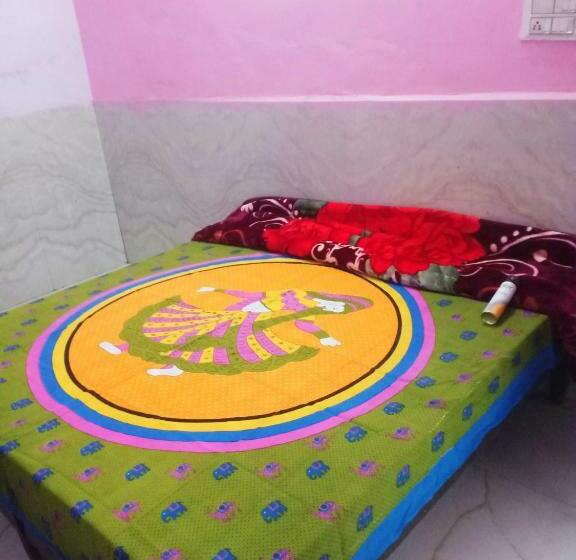 חדר קלאסי לשלושה, 70254 Billu