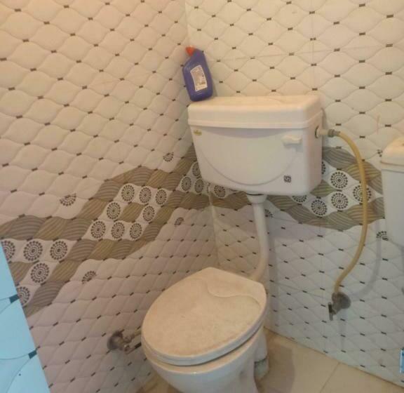 חדר קלאסי לשלושה, 70254 Billu