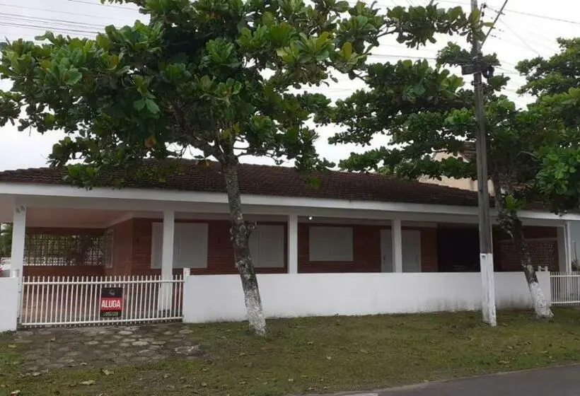 ４ベッドルームハウス, Memora Guesthouse   Casa Inteira Ou Quartos A Duas Quadras Da Praia E Próxima A Ilha Do Mel