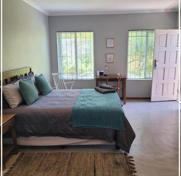 דירת חדר נוף לגינה, Soos Bed & Breakfast