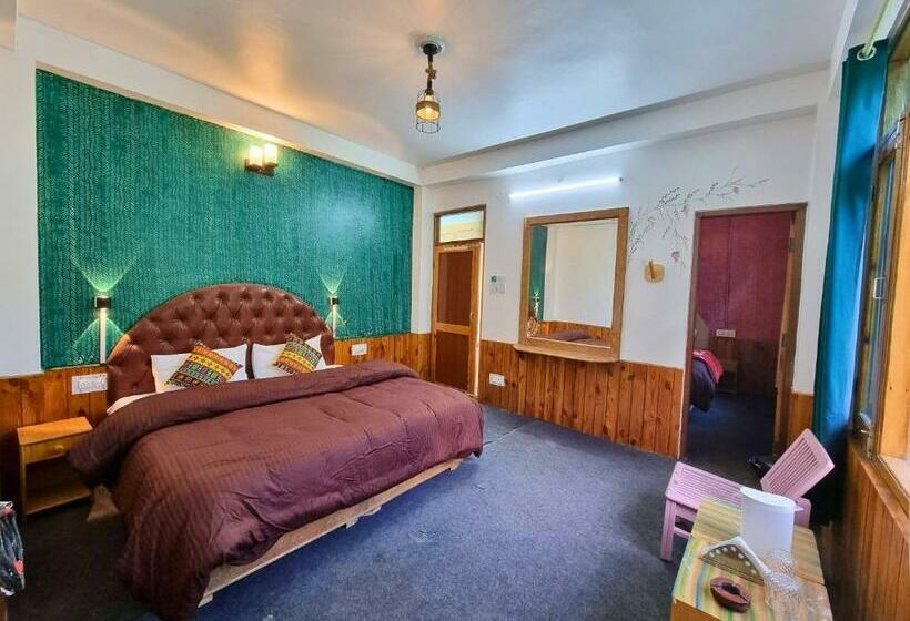 חדר דלוקס, The Bunker Burwa Manali