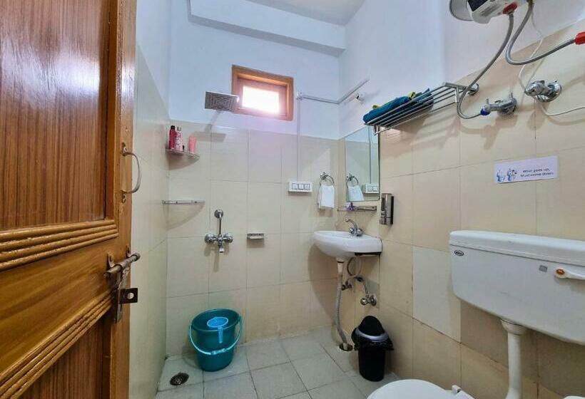 חדר דלוקס, The Bunker Burwa Manali