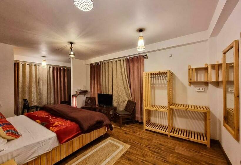 חדר דלוקס, The Bunker Burwa Manali