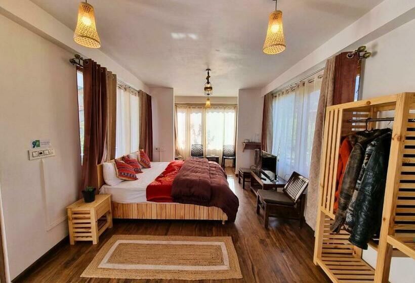 חדר דלוקס, The Bunker Burwa Manali