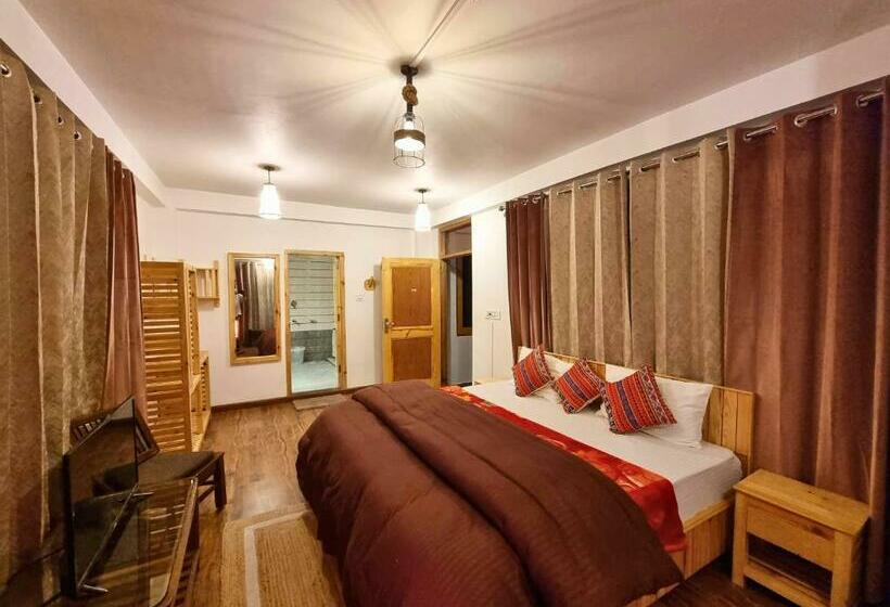 חדר דלוקס, The Bunker Burwa Manali