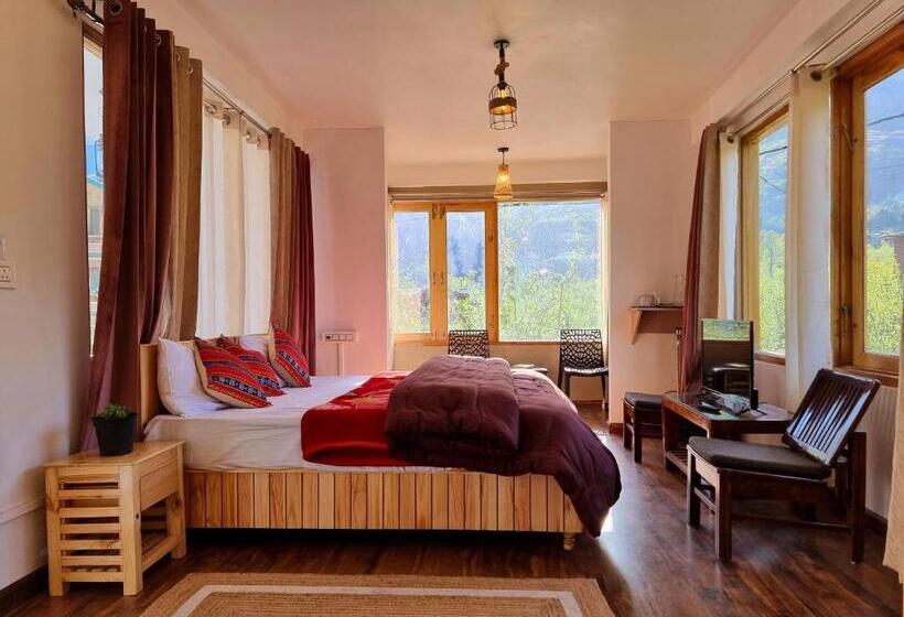 חדר דלוקס, The Bunker Burwa Manali