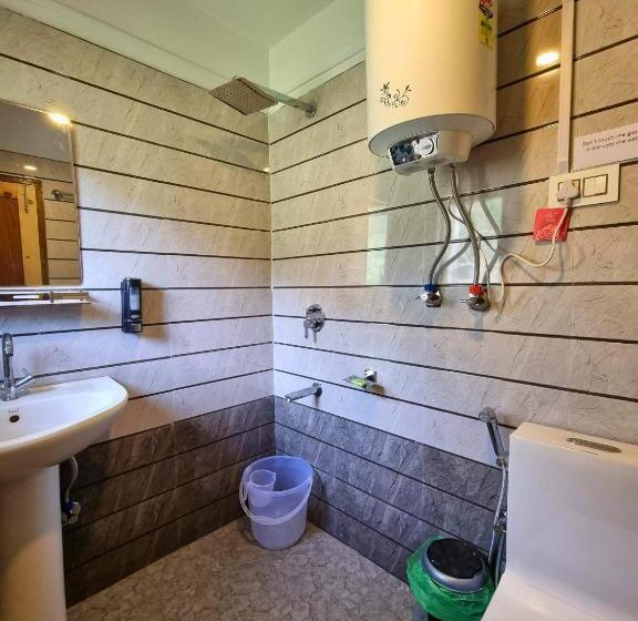 חדר דלוקס עם מרפסת, The Bunker Burwa Manali