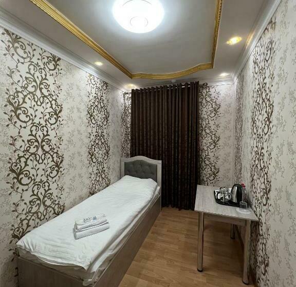 Habitació Economy Individual, Diyora Hostel