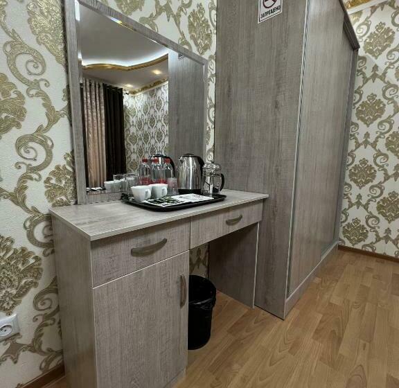 Habitació Economy, Diyora Hostel