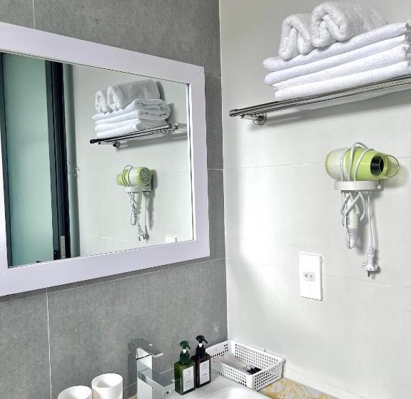 اتاق استاندارد سه نفره, 150 Homestay