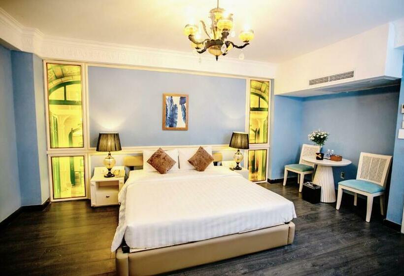 اتاق لوکس, California Saigon Hotel & Rooftop Pool