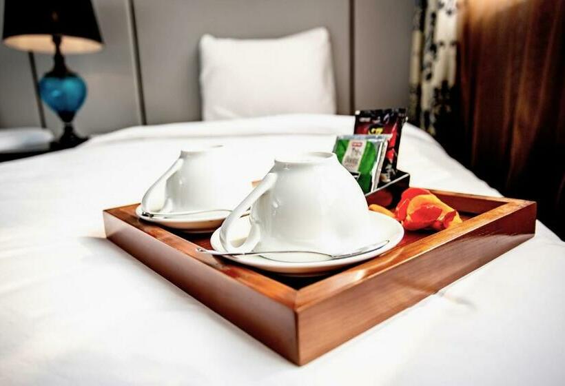 اتاق لوکس, California Saigon Hotel & Rooftop Pool