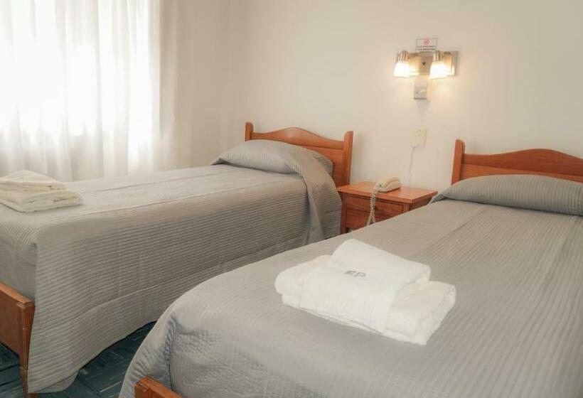 اتاق استاندارد, 3 De Abril