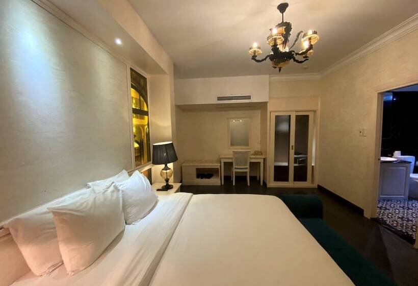 اتاق لوکس, California Saigon Hotel & Rooftop Pool