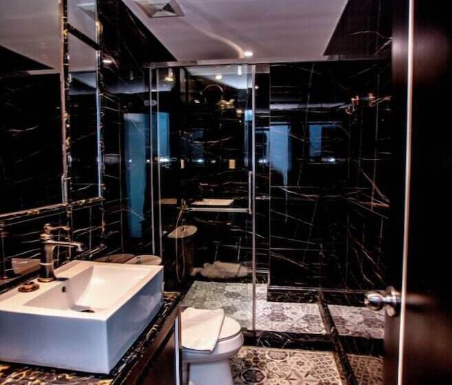 اتاق لوکس, California Saigon Hotel & Rooftop Pool