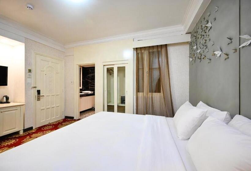 اتاق لوکس, California Saigon Hotel & Rooftop Pool