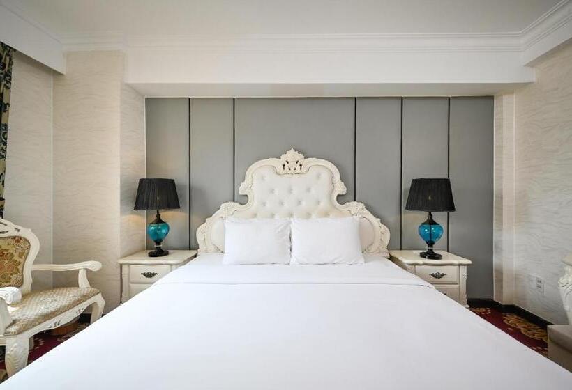 اتاق استاندارد با تخت بزرگ, California Saigon Hotel & Rooftop Pool