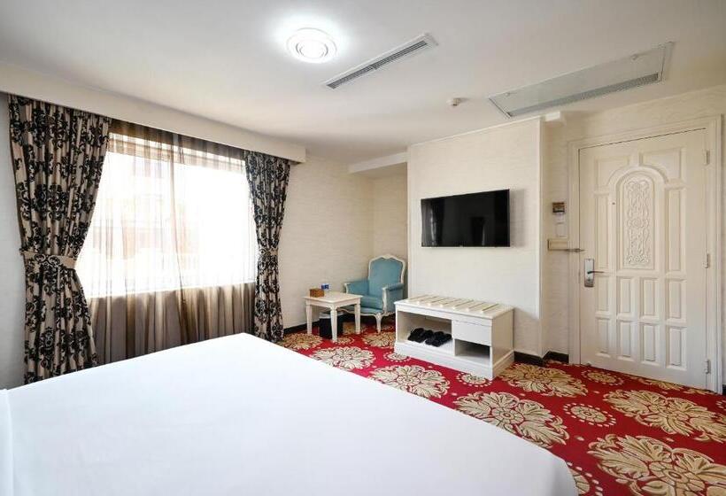 اتاق استاندارد با تخت بزرگ, California Saigon Hotel & Rooftop Pool