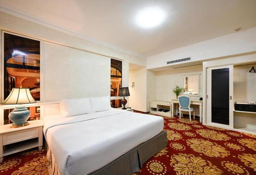 سوییت جونیور لوکس, California Saigon Hotel & Rooftop Pool