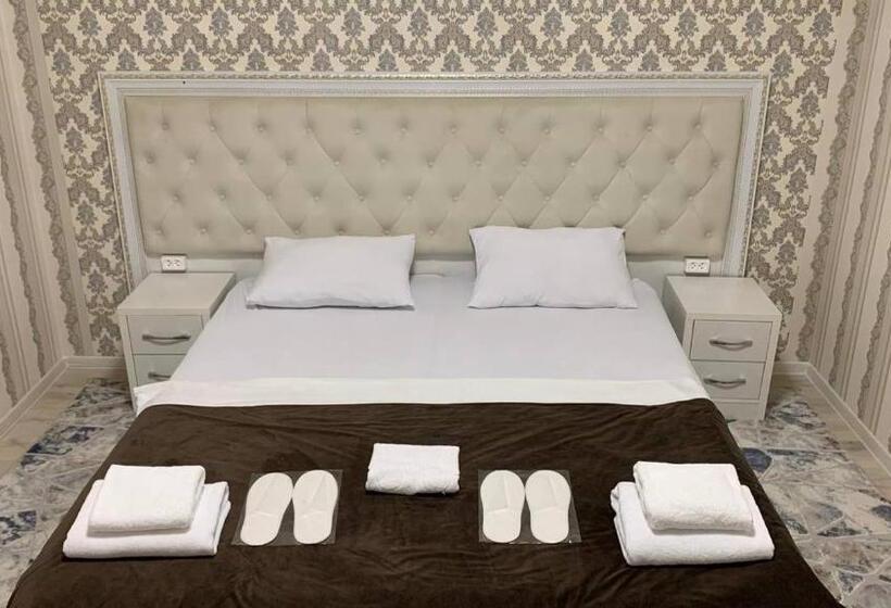 اتاق خانوادگی, Davan