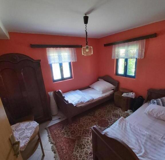 اتاق استاندارد, Róka S  Farm