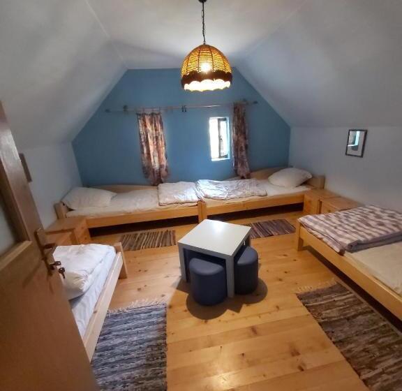 اتاق استاندارد چهار تخته, Róka S  Farm
