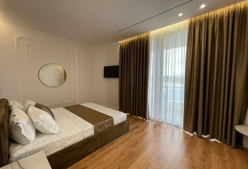 חדר סטנדרט נוף לאגם, Ujvara