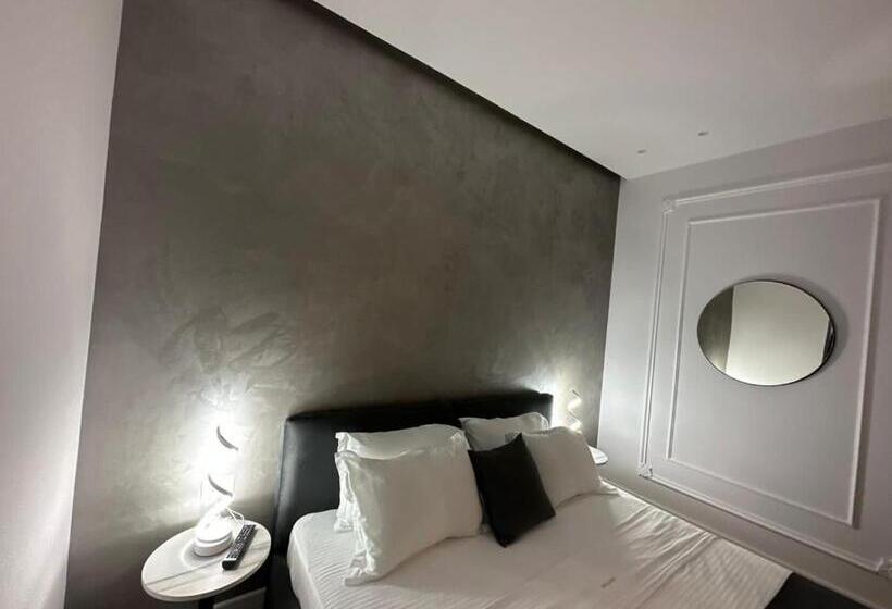 חדר סטנדרט נוף לאגם, Ujvara