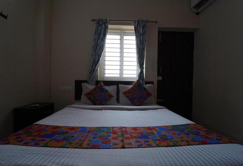 غرفة قياسية مزوَّدة بشُرفة, Vangal Nest Peelamedu Psg Stay