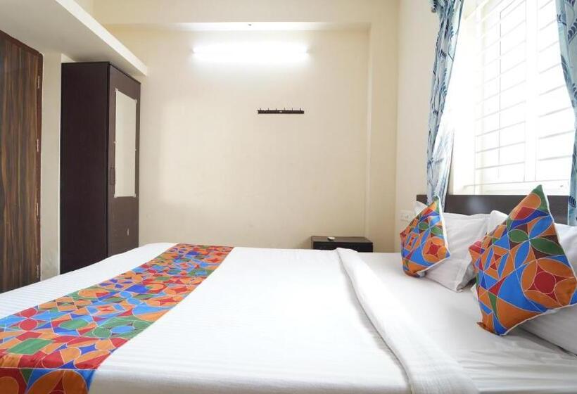 اتاق استاندارد با بالکن, Vangal Nest Peelamedu Psg Stay