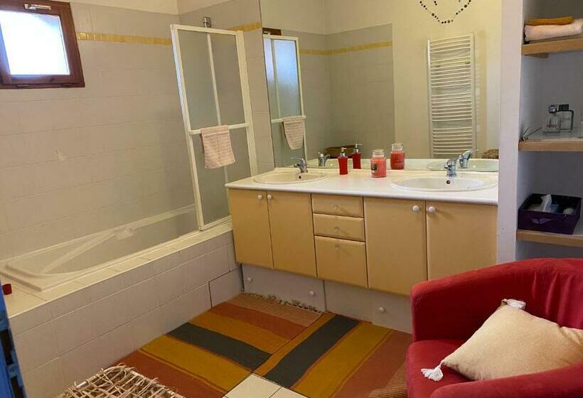 Дом 4 Спальни, Maison D Hôtes   La Grange Du Janin