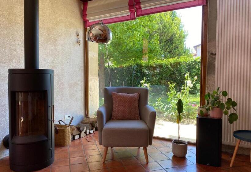 Дом 4 Спальни, Maison D Hôtes   La Grange Du Janin