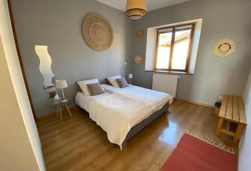 Дом 4 Спальни, Maison D Hôtes   La Grange Du Janin