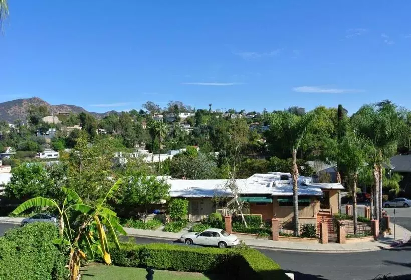 اتاق لوکس, Bed And Breakfast In Hollywood Hills