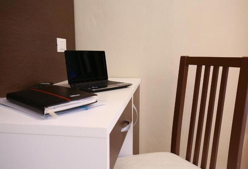 スタンダード４人部屋, Bergamo