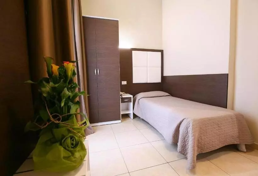 اتاق استاندارد یک نفره, Bergamo